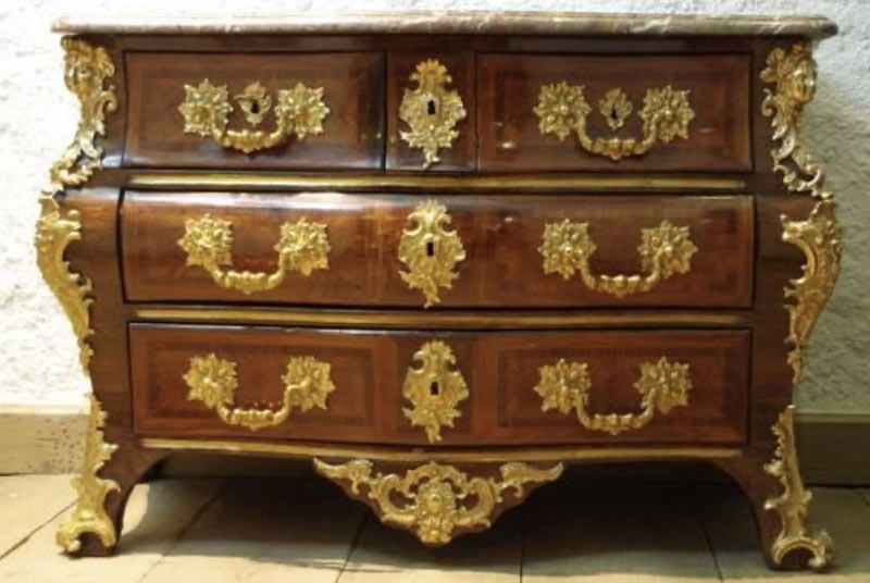 Tapisserie d'ameublement  - WATRINRESTAURE en Belgique - Tapisserie d'ameublement : Réfection et garnissage de fauteuils, canapés … Rempaillage et cannage de sièges, chaises. Restauration de meubles et objets anciens  en Belgique