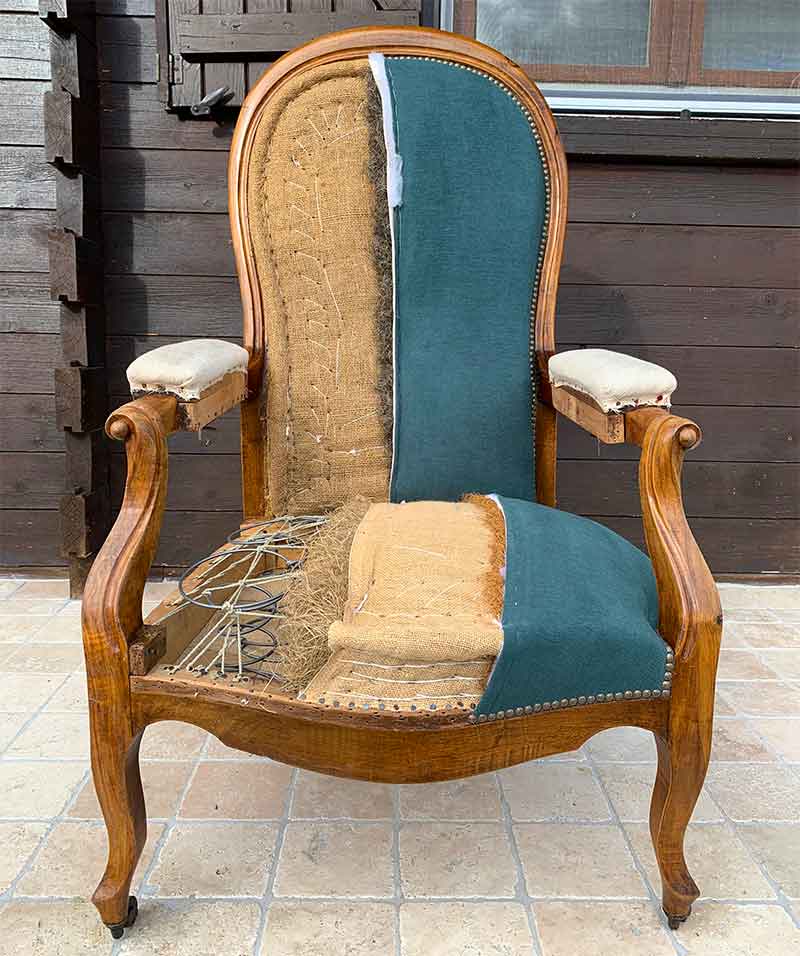 Tapisserie d'ameublement  - WATRINRESTAURE en Belgique - Tapisserie d'ameublement : Réfection et garnissage de fauteuils, canapés … Rempaillage et cannage de sièges, chaises. Restauration de meubles et objets anciens  en Belgique