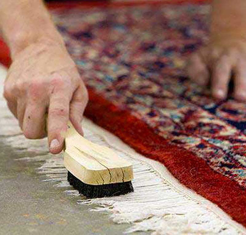 Dépoussiérage, dessablage et nettoyage de tapis et tapisserie en Belgique. - WATRINRESTAURE : Dépoussiérage et déssablage de tapis et tapisseries. Nettoyage de vos tapis et tapisseries. Nettoyage de tapis après les dégâts des animaux, mites … Livraison de tapis après restauration en Belgique
